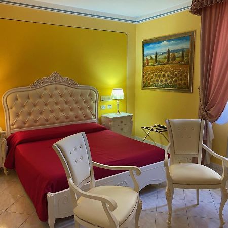 Hotel La Torre Кастильоне-дель-Лаго Экстерьер фото