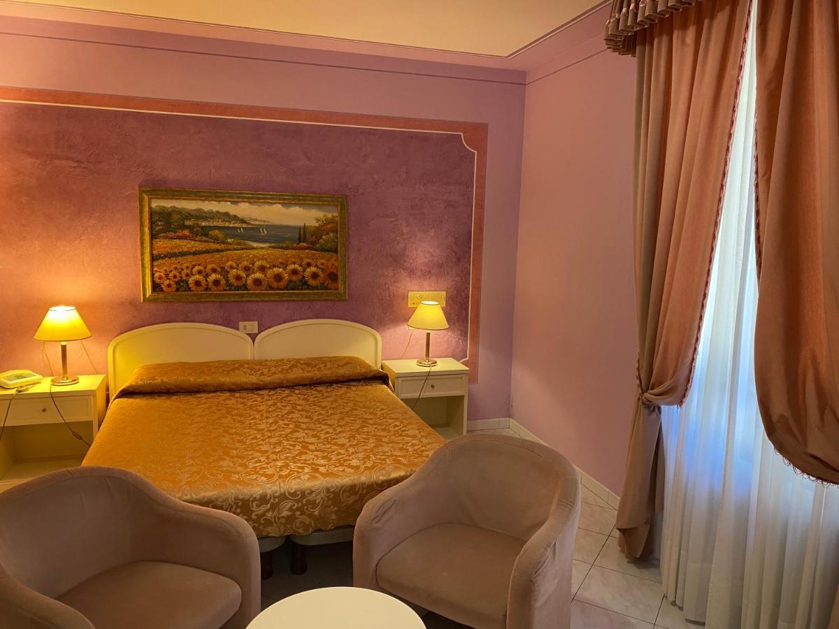 Hotel La Torre Кастильоне-дель-Лаго Экстерьер фото