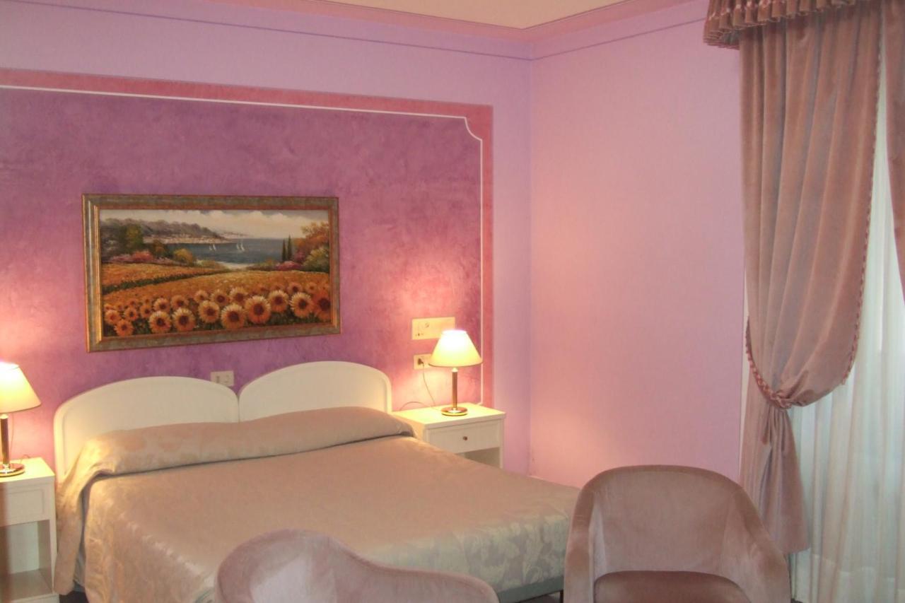 Hotel La Torre Кастильоне-дель-Лаго Экстерьер фото