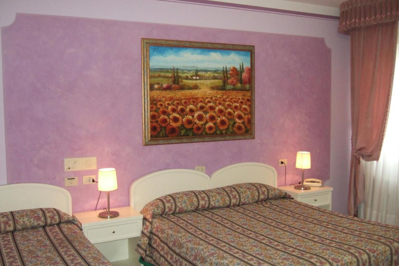 Hotel La Torre Кастильоне-дель-Лаго Экстерьер фото